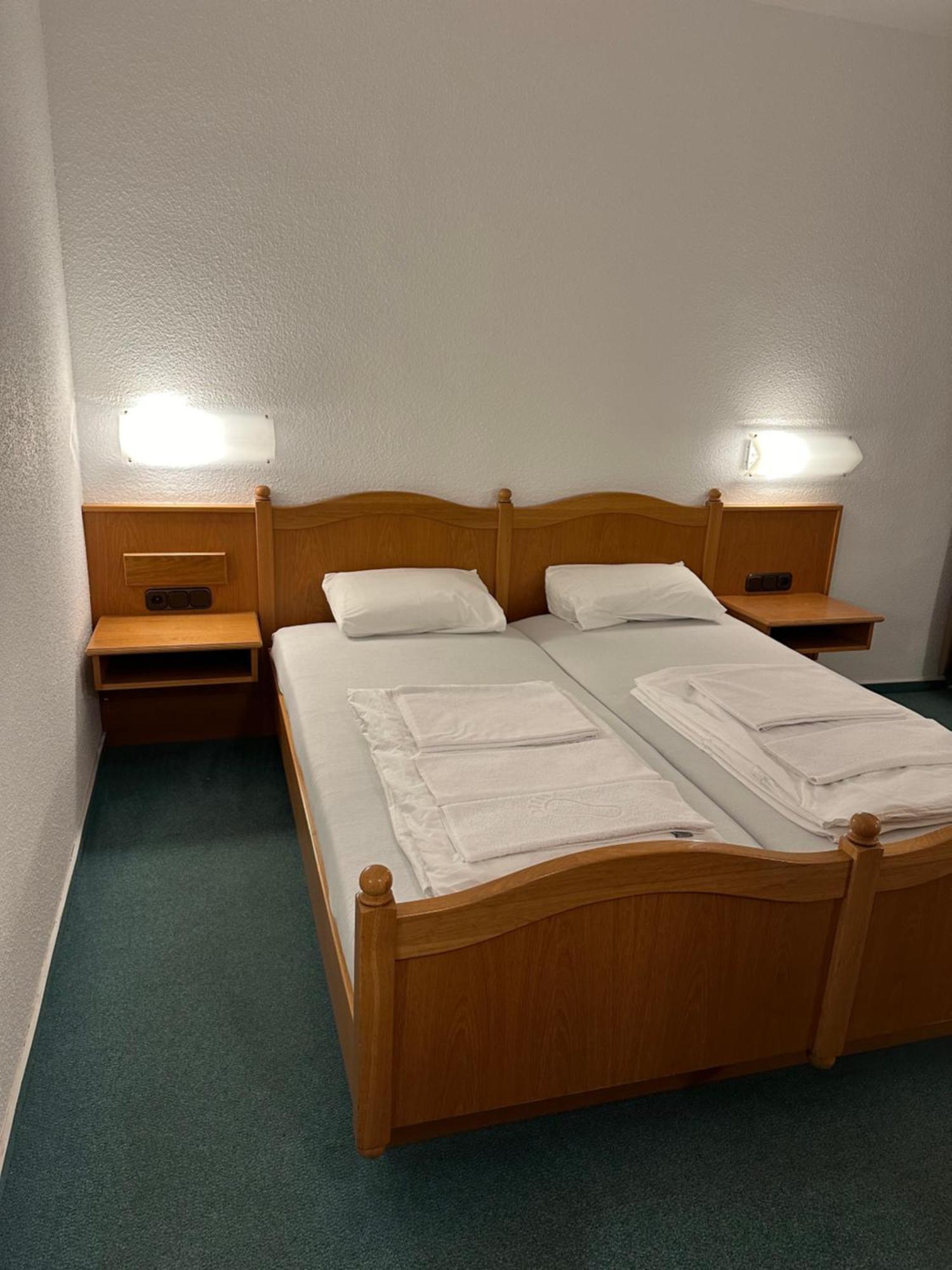 Hotel Sachsenhof Риза Екстериор снимка